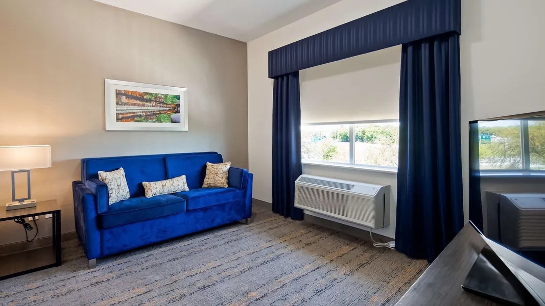 Best Western Plus Roland Inn & Suites hotel detail image 6
