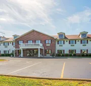 Econo Lodge Inn & Suites Ripley hotel detail image 4