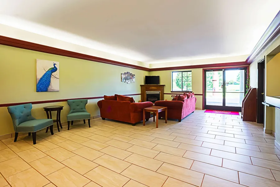 Econo Lodge Inn & Suites Ripley hotel detail image 6