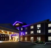 Holiday Inn Express & Suites Sturbridge by IHG hotel detail image 7