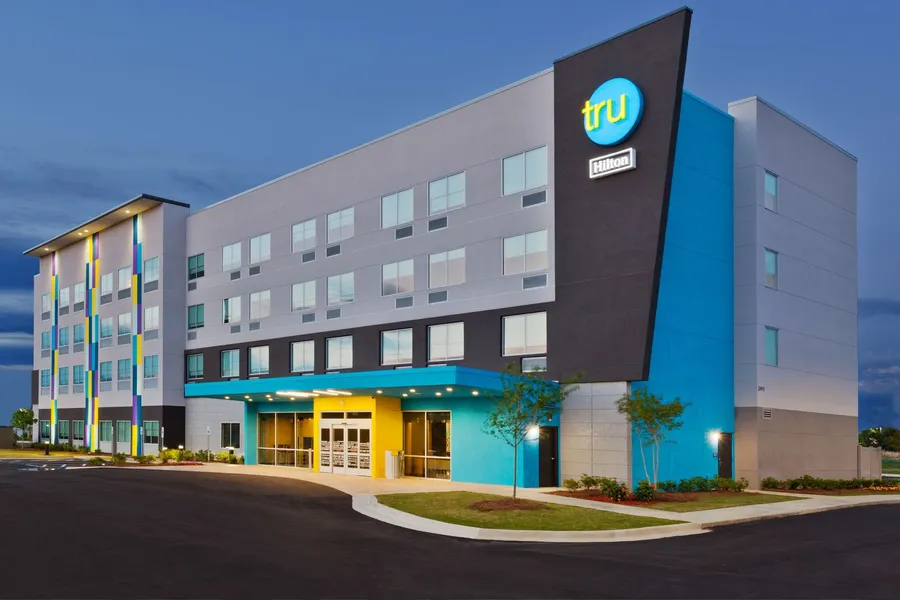 Tru by Hilton Auburn hotel detail image 2
