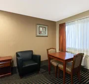 Super 8 by Wyndham Escondido hotel detail image 7