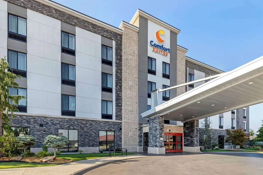Comfort Suites Meridian and I-40 hotel detail image 2
