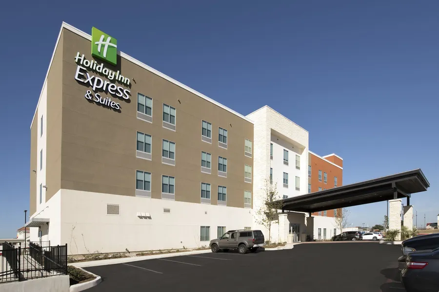 Holiday Inn Express & Suites San Antonio North - Windcrest by IHG hotel detail image 2