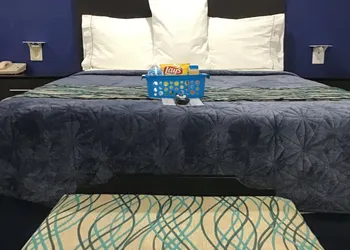 Budget Inn and Suites hotel thumbnail 8