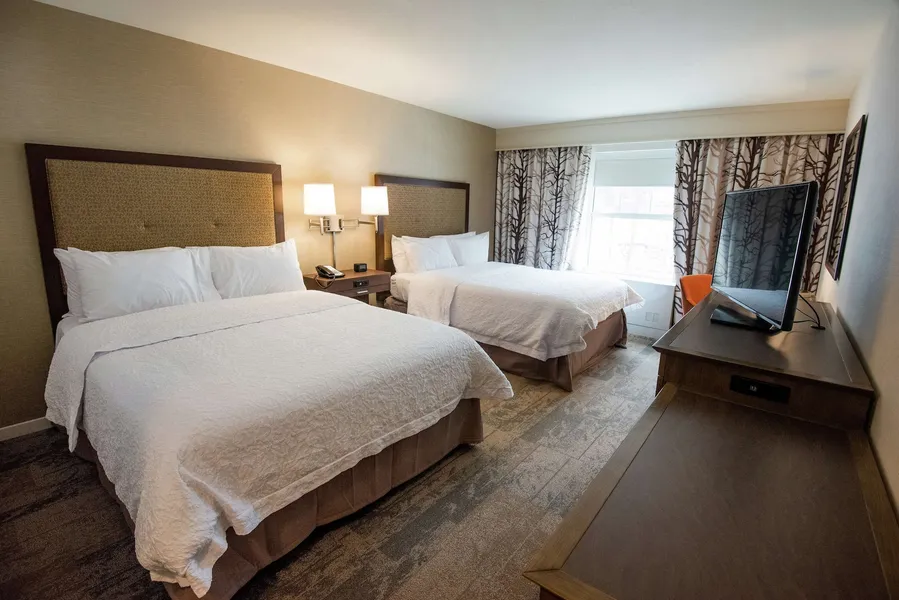Hampton Inn and Suites Manchester hotel detail image 6