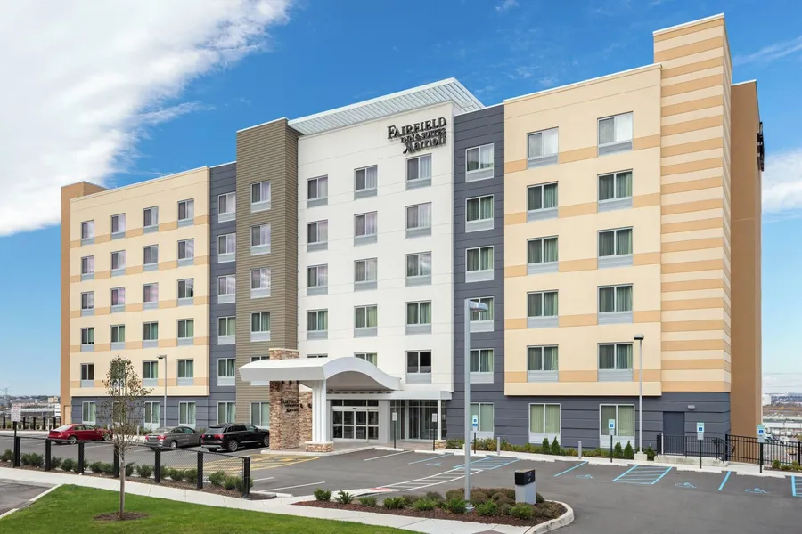 Fairfield Inn & Suites by Marriott North Bergen hotel detail image 2