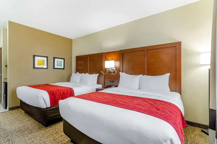 Comfort Inn & Suites Salina North hotel detail image 6