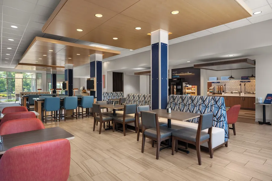 Holiday Inn Express Queensbury - Lake George Area by IHG hotel detail image 6