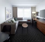 DoubleTree by Hilton Montreal Airport hotel detail image 4