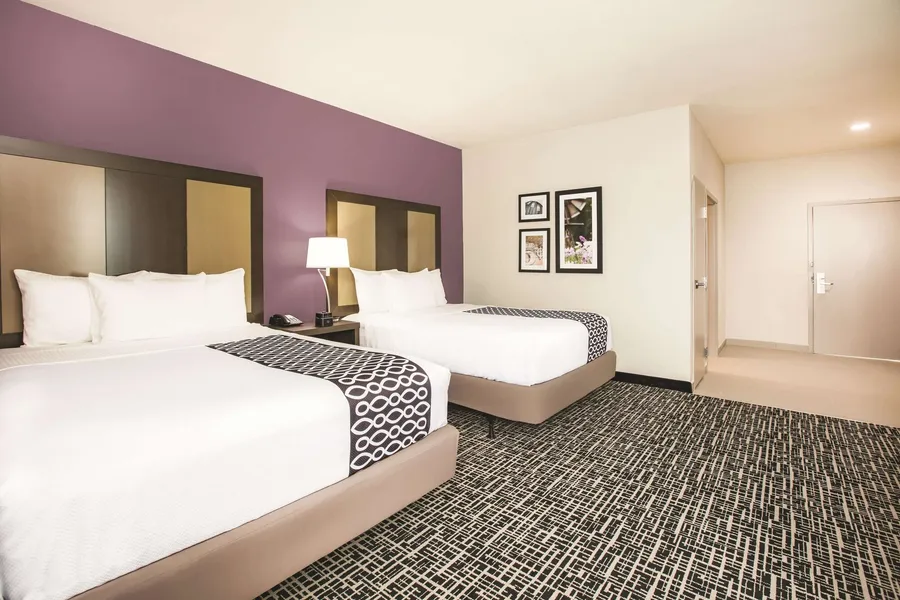 La Quinta Inn & Suites by Wyndham Dallas Plano - The Colony hotel detail image 6