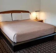 Budget Inn Breezewood hotel detail image 5