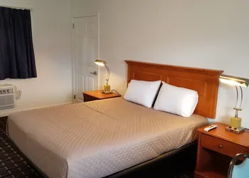 Budget Inn Breezewood hotel thumbnail 6