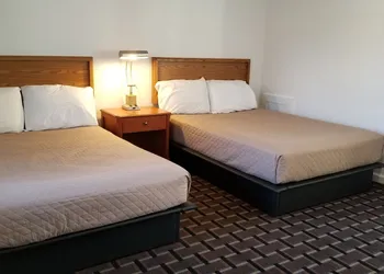 Budget Inn Breezewood hotel thumbnail 7