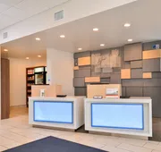 Holiday Inn Express & Suites Southgate - Detroit Area by IHG hotel detail image 3