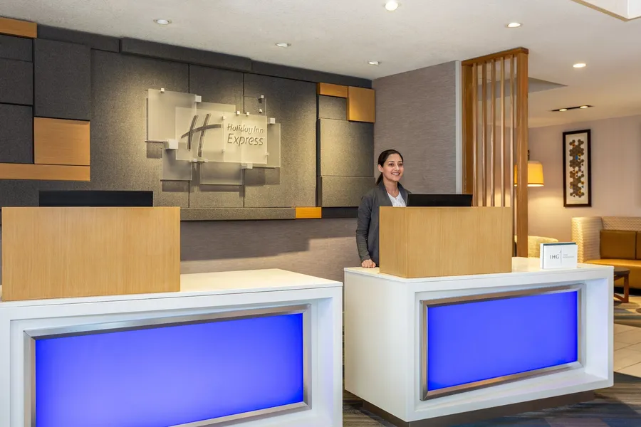 Holiday Inn Express & Suites Redding by IHG hotel detail image 2