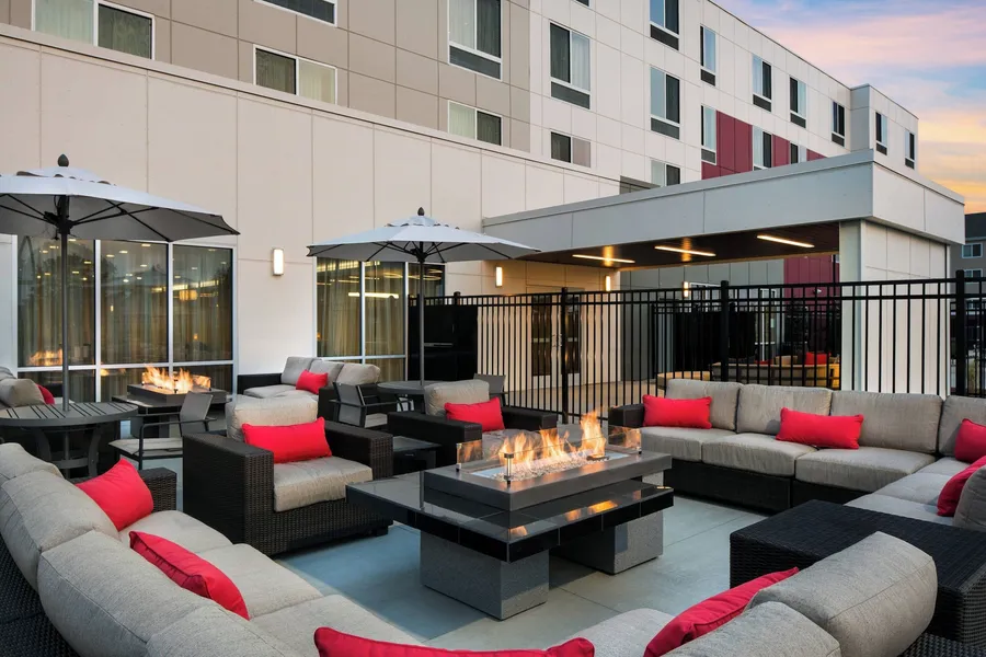 Courtyard by Marriott Pullman hotel detail image 2