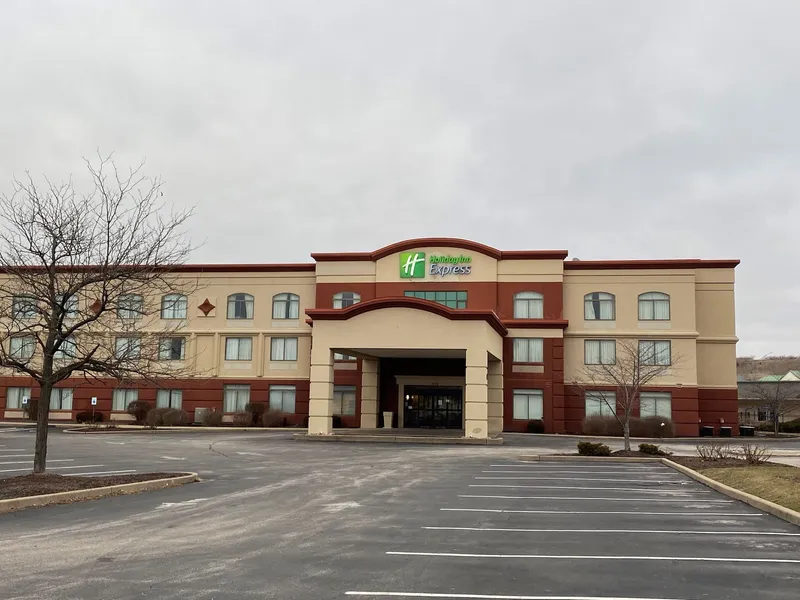 Holiday Inn Express St. Louis Arpt - Maryland Hgts hotel detail image 2