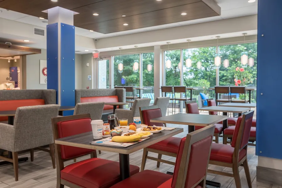 Holiday Inn Express & Suites Greenville S- Piedmont by IHG hotel detail image 6