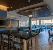 Holiday Inn Express & Suites Gainesville - Lake Lanier Area by IHG hotel detail image 3