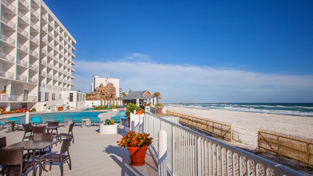 Holiday Inn Express & Suites Panama City Beach - Beachfront by IHG hotel detail image 2