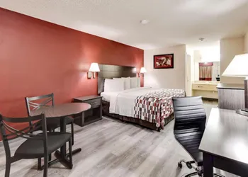 American Inn hotel thumbnail 8