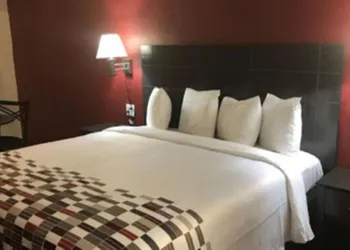 American Inn hotel thumbnail 8