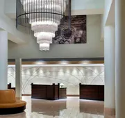 Newark Liberty International Airport Marriott hotel detail image 4