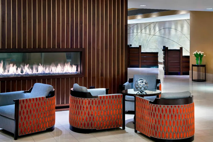Newark Liberty International Airport Marriott hotel detail image 6
