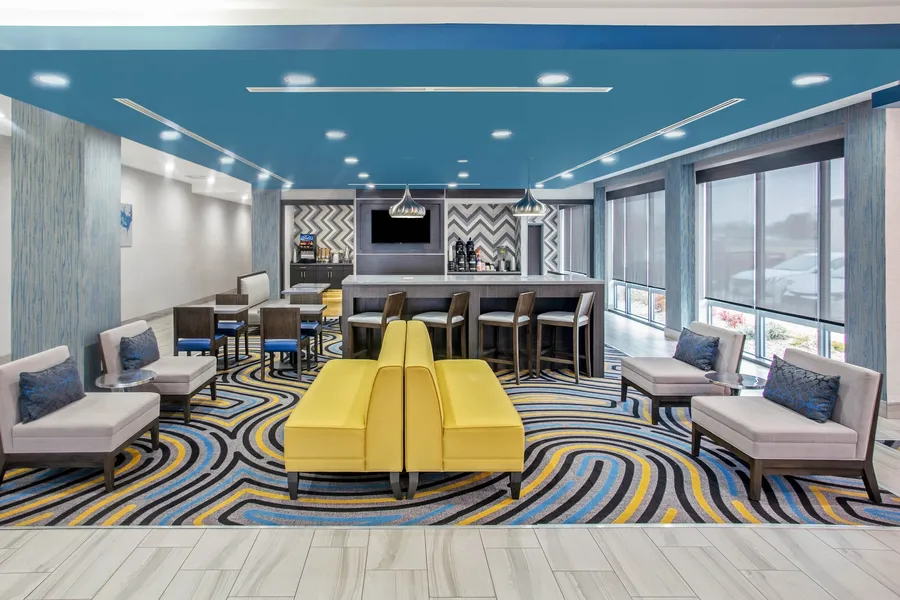 La Quinta Inn & Suites by Wyndham Ponca City hotel detail image 6