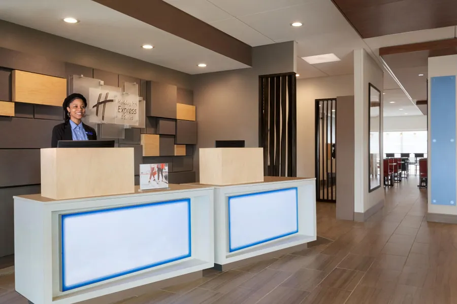 Holiday Inn Express and Suites-Cincinnati NE - Red Bank Road by IHG hotel detail image 2