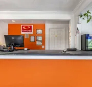 Econo Lodge Lee - Great Barrington hotel detail image 4