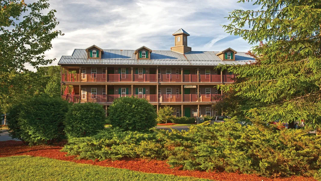 Holiday Inn Club Vacations Oak n’ Spruce Resort in the Berkshires by IHG hotel detail image 2