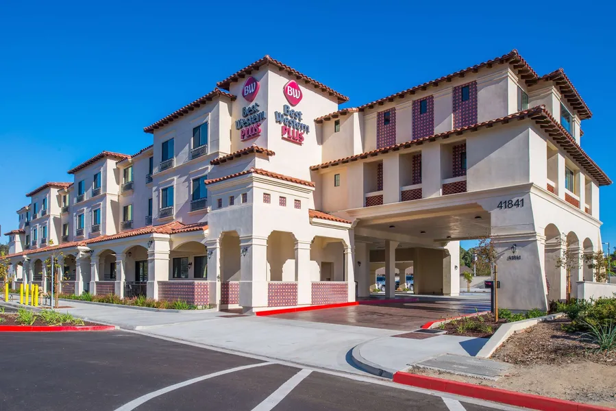 Best Western Plus Temecula Wine Country Hotel &Suites hotel detail image 2