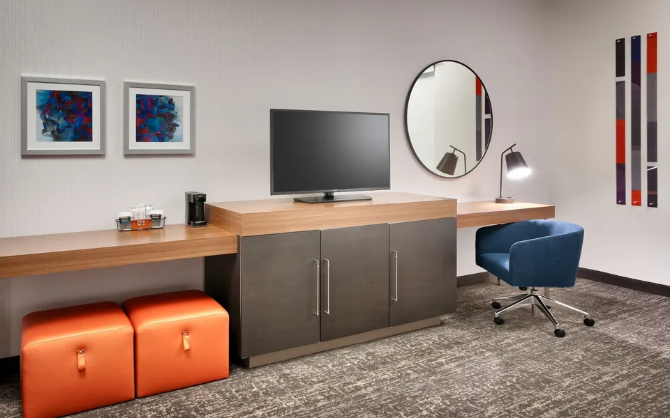 Hampton Inn & Suites Anaheim Resort Convention Center hotel detail image 6