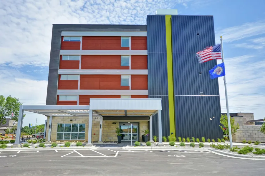 Home2 Suites by Hilton Plymouth, MN hotel detail image 2
