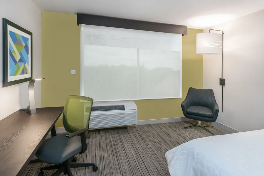 Holiday Inn Express & Suites Sugar Land SE - Missouri City by IHG hotel detail image 6