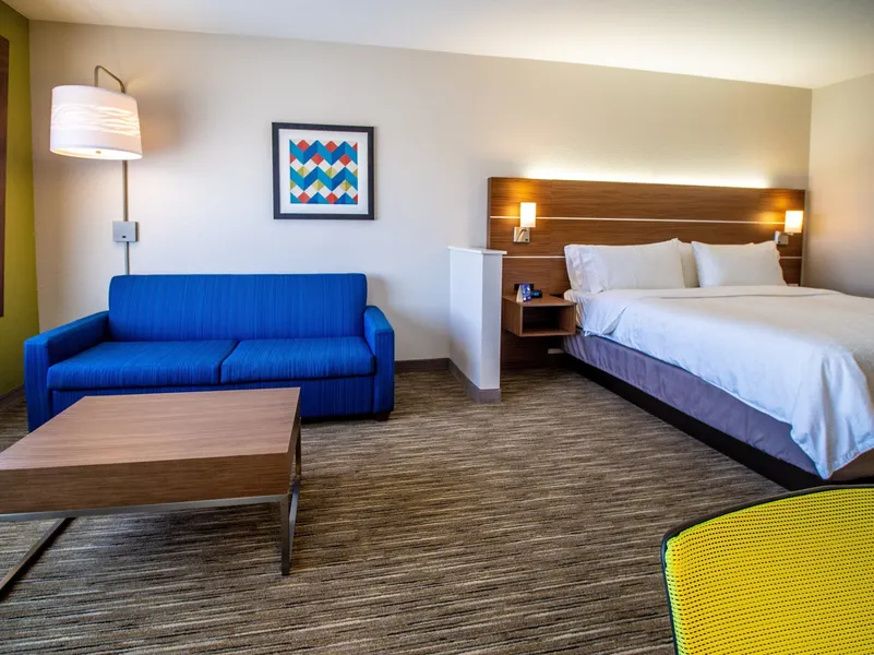 Holiday Inn Express & Suites Oklahoma City Airport by IHG hotel detail image 6
