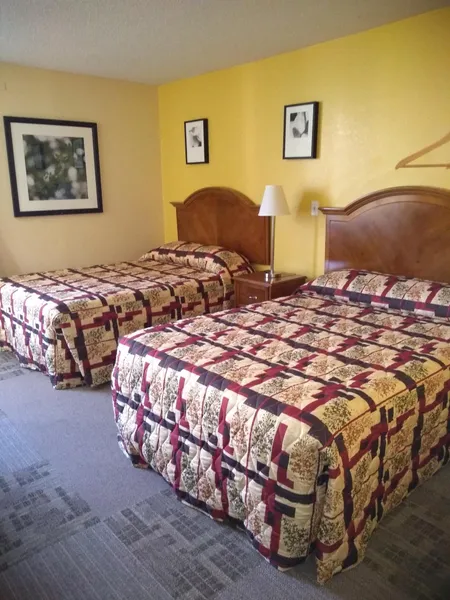 Red Carpet Inn hotel detail image 6