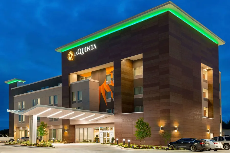 La Quinta Inn & Suites by Wyndham Richmond-Sugarland hotel detail image 2