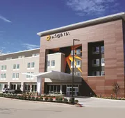 La Quinta Inn & Suites by Wyndham Richmond-Sugarland hotel detail image 4