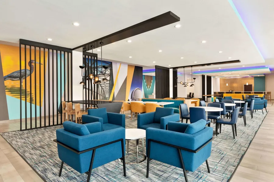 La Quinta Inn & Suites by Wyndham Richmond-Sugarland hotel detail image 6