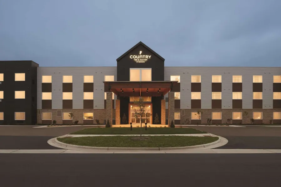 Country Inn & Suites by Radisson, Ft. Atkinson, WI hotel detail image 2