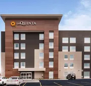 La Quinta Inn & Suites by Wyndham Buffalo Amherst hotel detail image 3