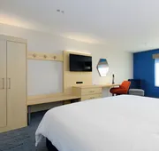 Holiday Inn Express & Suites Medford by IHG hotel detail image 7