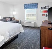 Hampton Inn & Suites Chicago-Burr Ridge hotel detail image 7