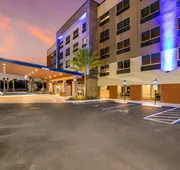 Holiday Inn Express & Suites Jacksonville - Town Center by IHG hotel detail image 3