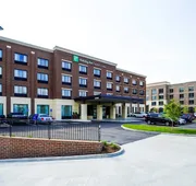 Holiday Inn Express & Suites Franklin - Berry Farms by IHG hotel detail image 4