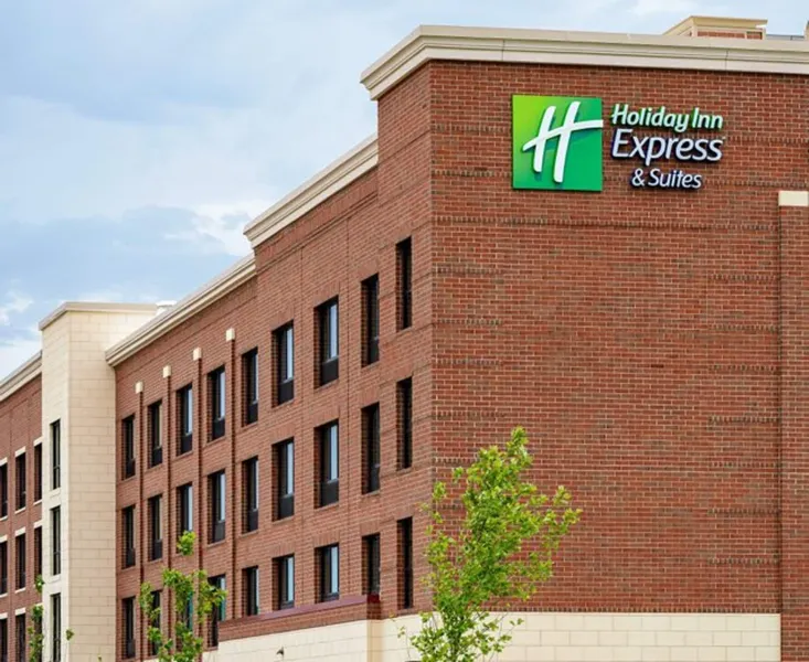Holiday Inn Express & Suites Franklin - Berry Farms by IHG hotel detail image 6