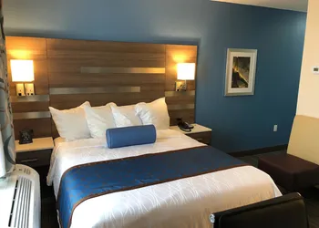 Best Western Plus Stadium Inn hotel thumbnail 8